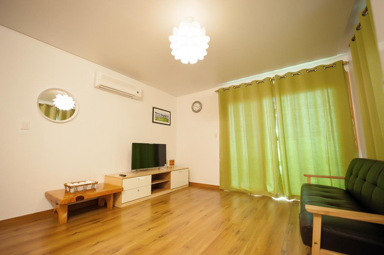 Jeju Sullem Pension Экстерьер фото